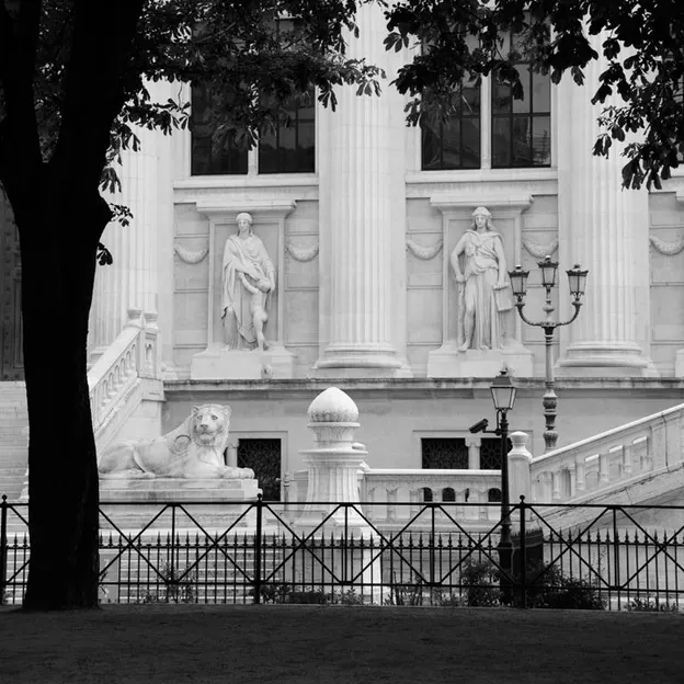 Paris 2012 — photograph 101 of 140