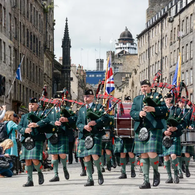 Edinburgh Armed Forces Day — photograph 11 of 24
