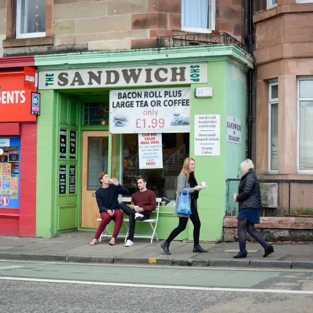 Street Scenes — photograph 53 of 60