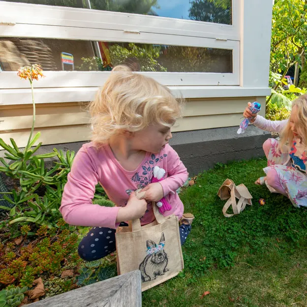 13.4.2020 Easter Hunt — photograph 9 of 32