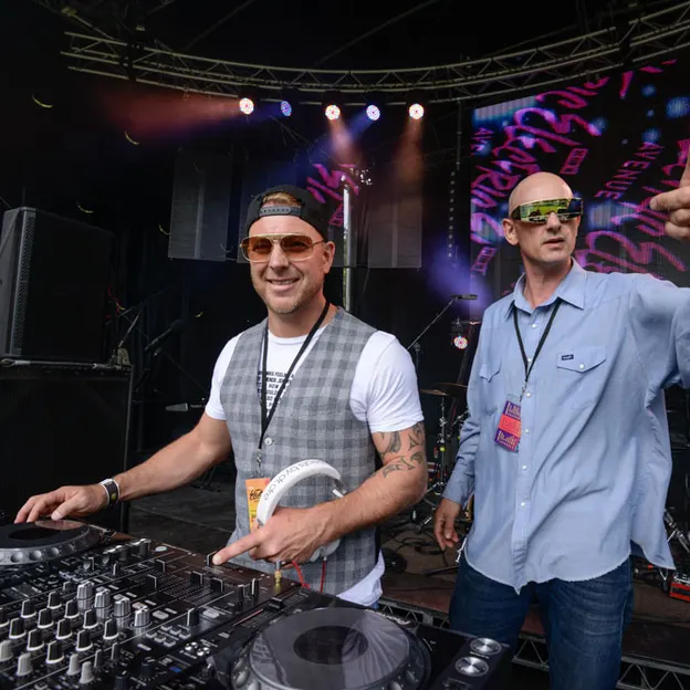 Dirty Cash At Electric Avenue (2018) — photograph 43 of 60