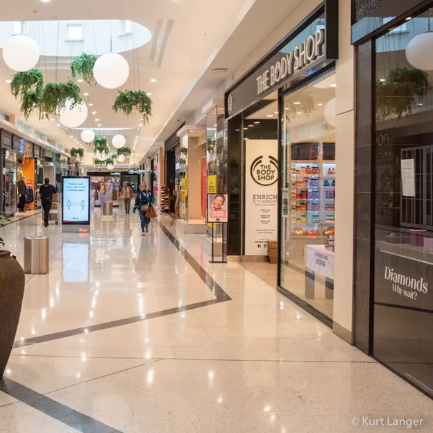 24.3.2020 Riccarton Mall & School — photograph 9 of 22