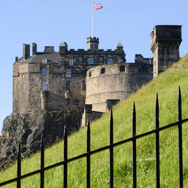 Edinburgh Castle — photograph 16 of 20