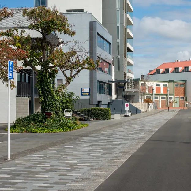 28.3.2020 In The City On Bike — photograph 121 of 179
