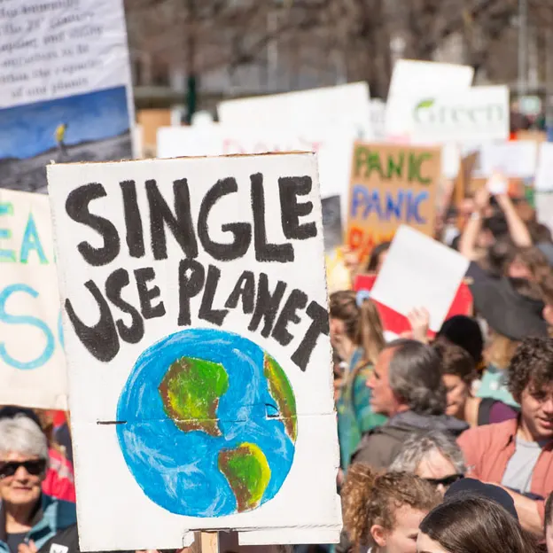 Strike for Climate Christchurch 27.09.2019 — photograph 22 of 83