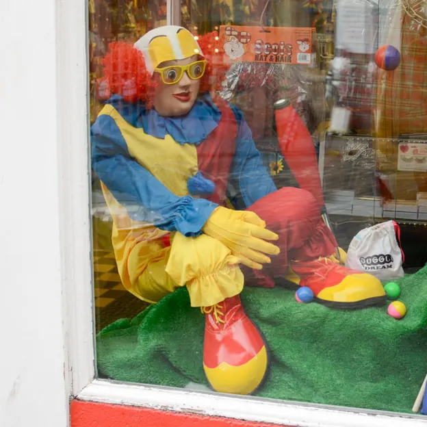 Shop Windows — photograph 13 of 55
