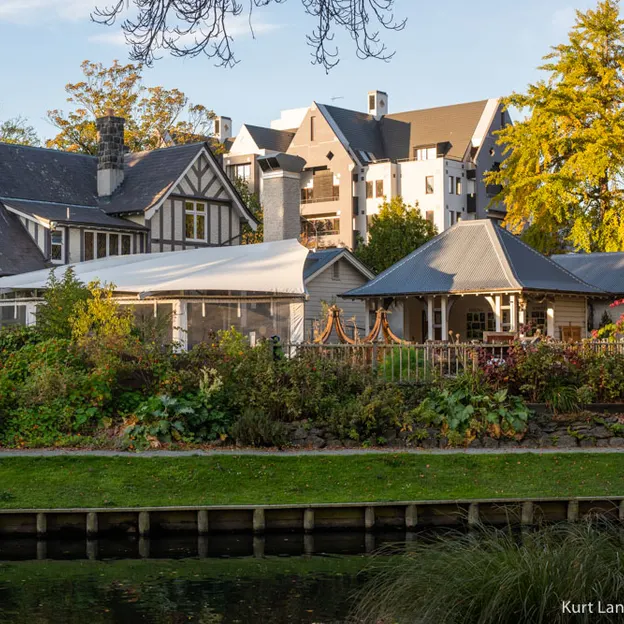 24.4.2020 Around The Botanics — photograph 16 of 18