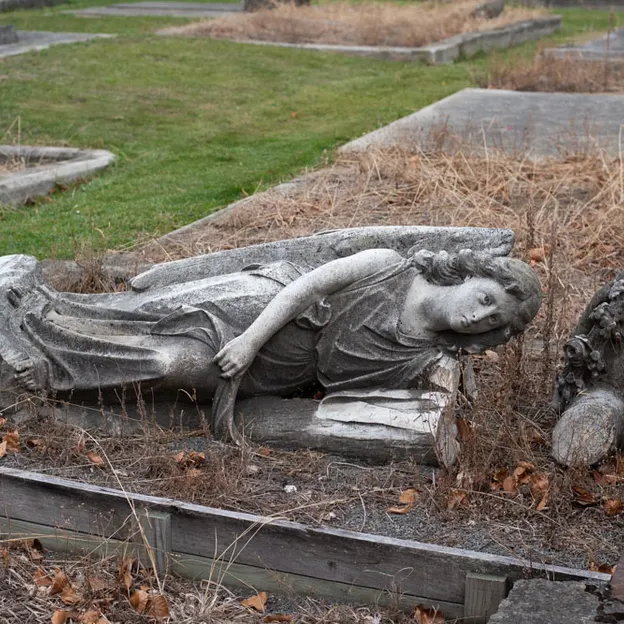 12.5.2020 Craycroft & Addington Cemetery — photograph 14 of 50
