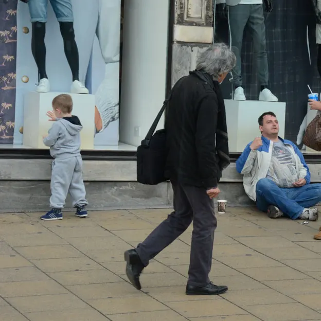 The Local Beggars — photograph 14 of 40
