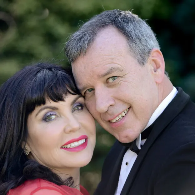 Denise & Rob Engagement Portrait — photograph 14 of 26