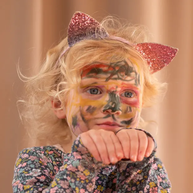 29.8.2020 Heidi Self Face Painting — photograph 16 of 20