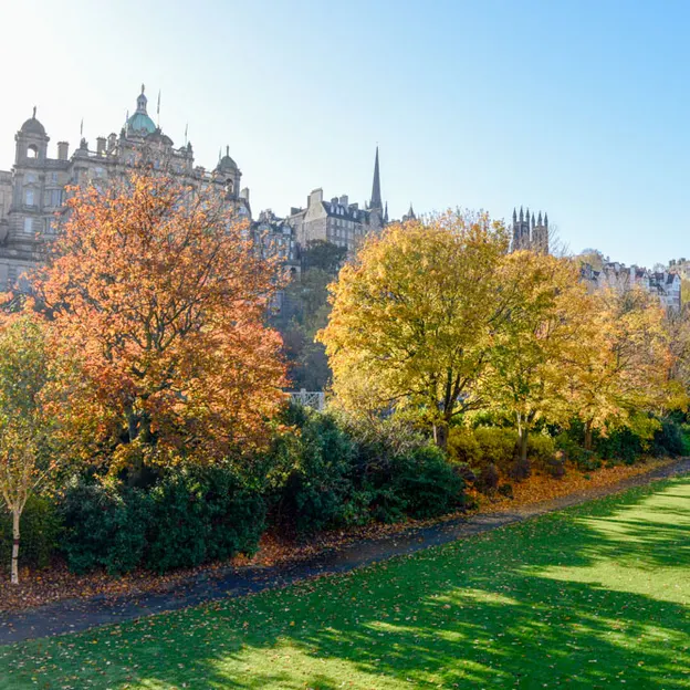 Beautiful Edinburgh — photograph 20 of 24