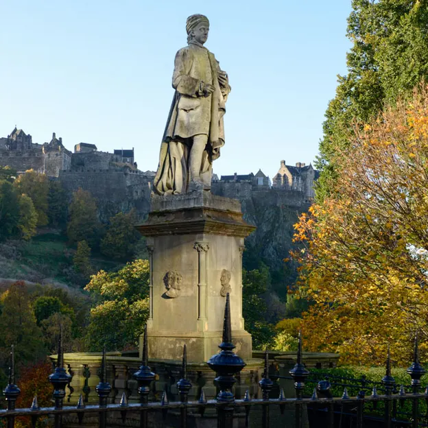 Beautiful Edinburgh — photograph 19 of 24