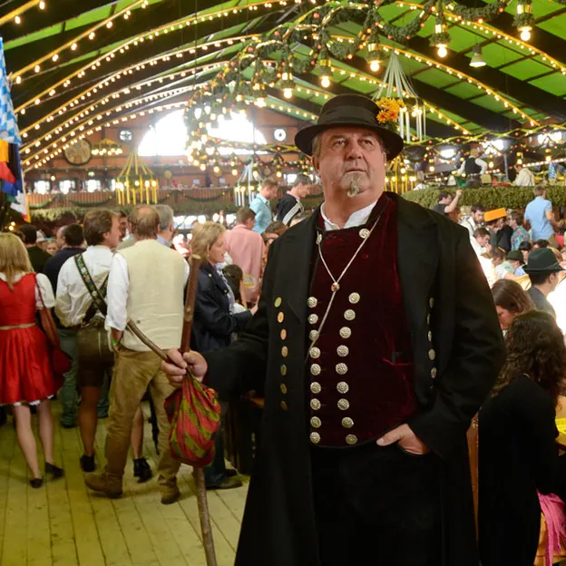 Oktoberfest 2012 — photograph 27 of 90