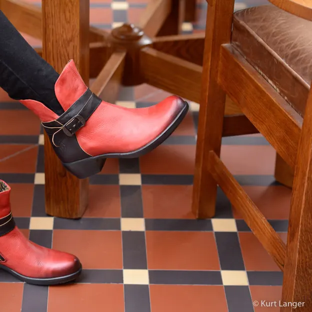 Fascino Shoes — photograph 16 of 35