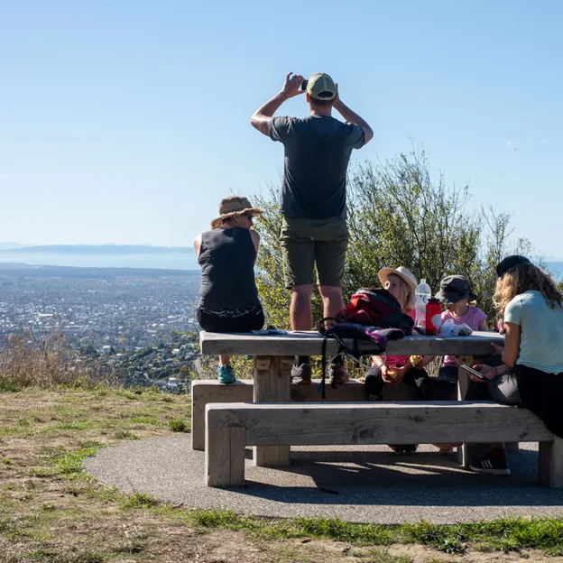10.4.2020 Victoria Park — photograph 11 of 52