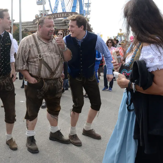 Oktoberfest 2012 — photograph 53 of 90