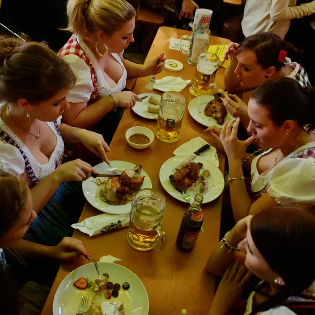 Oktoberfest 2012 — photograph 31 of 90