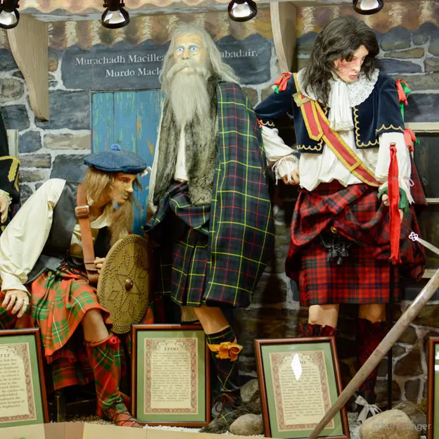 Souvenir Shops — photograph 10 of 20