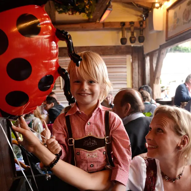 Oktoberfest 2012 — photograph 17 of 90