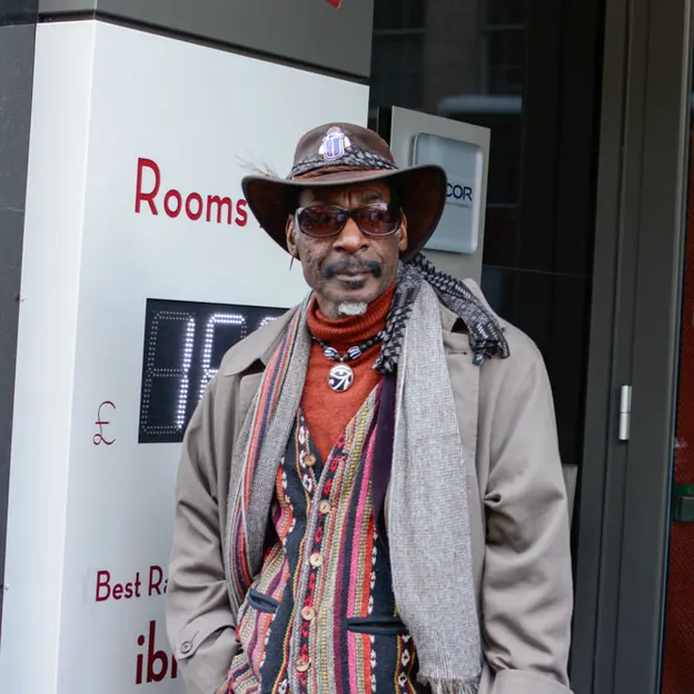 Tourists — photograph 17 of 28