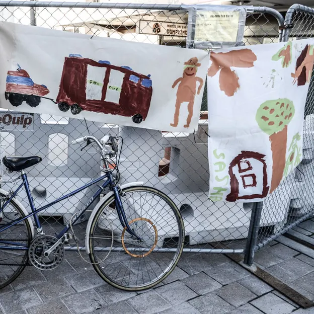 The Day The Christchurch Cordon Came Down — photograph 22 of 36