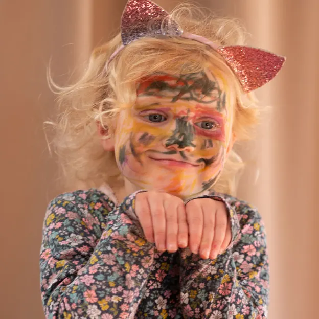 29.8.2020 Heidi Self Face Painting — photograph 12 of 20