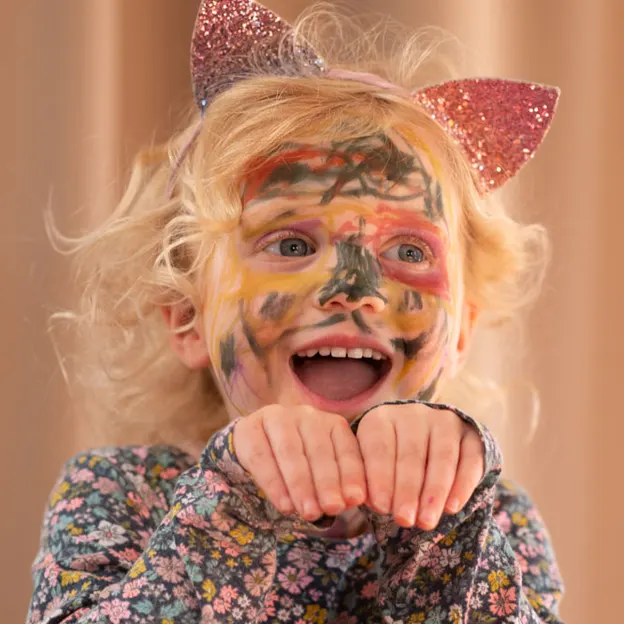 29.8.2020 Heidi Self Face Painting — photograph 17 of 20