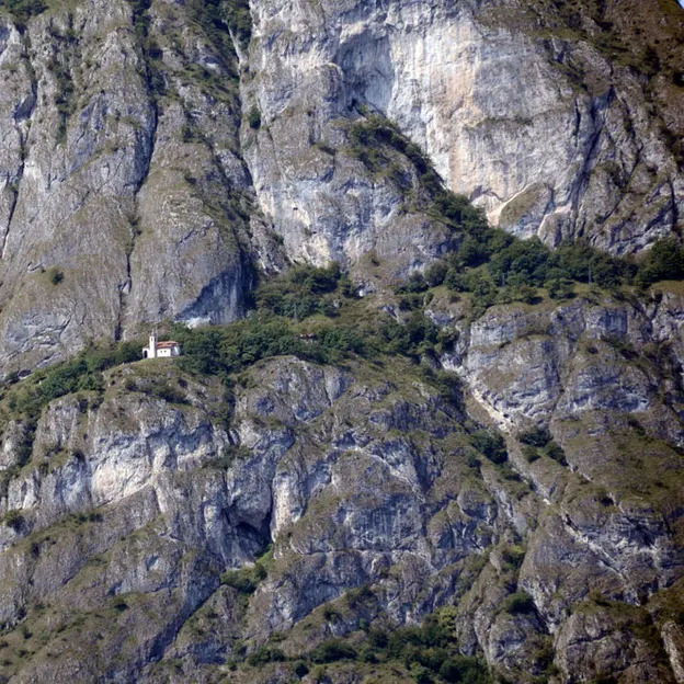 Lake Como — photograph 13 of 17