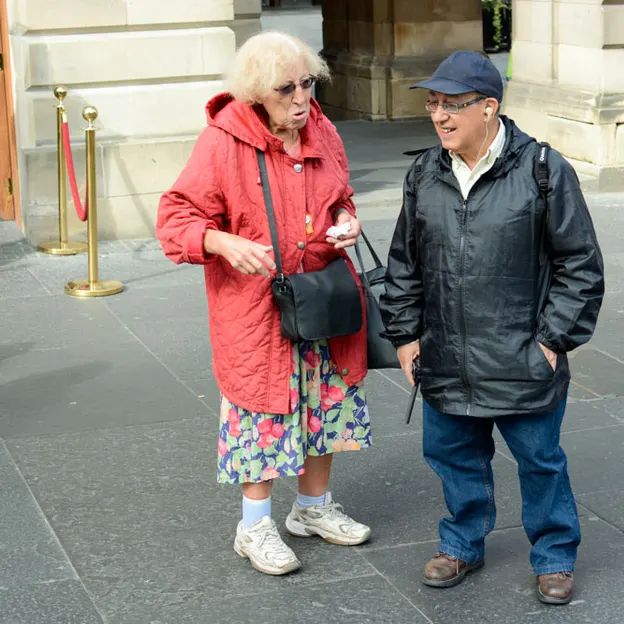 Locals? — photograph 10 of 17