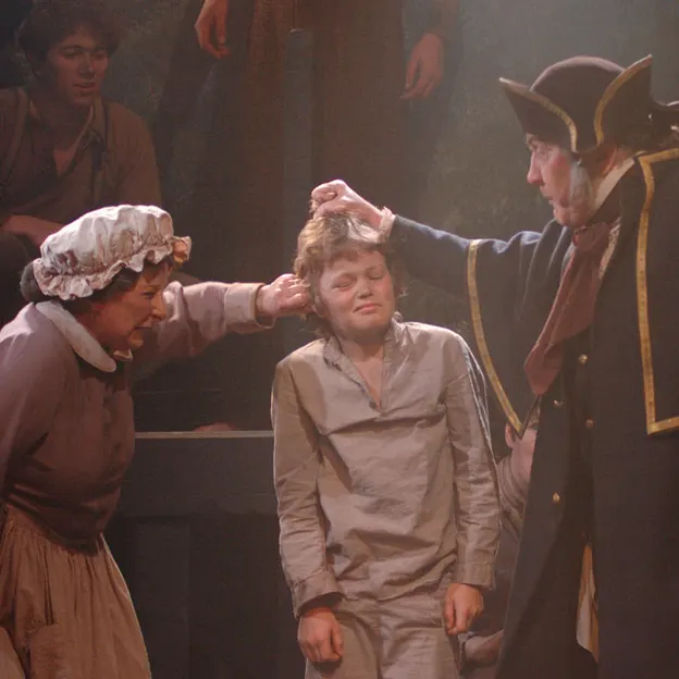 Theatre — photograph 43 of 80