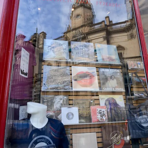 Shop Windows — photograph 20 of 55