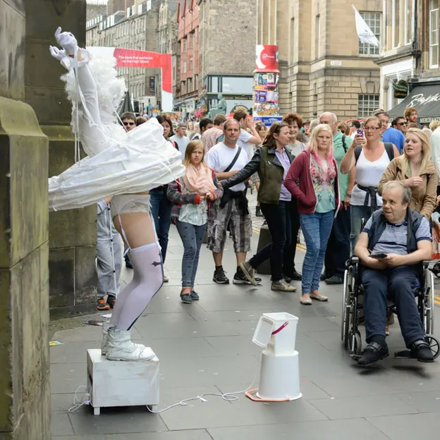 The Edinburgh Festival Fringe — photograph 27 of 49