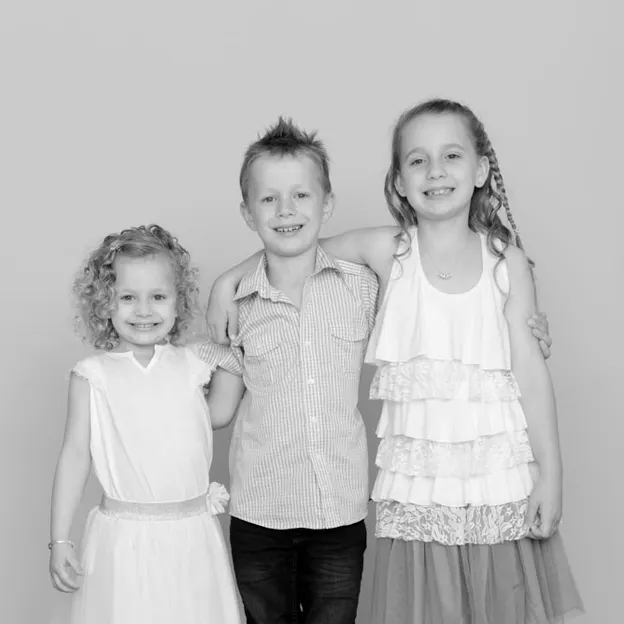 Teear Family Portrait — photograph 9 of 45