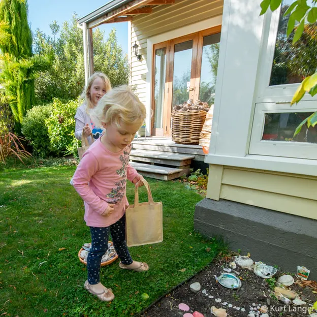13.4.2020 Easter Hunt — photograph 18 of 32