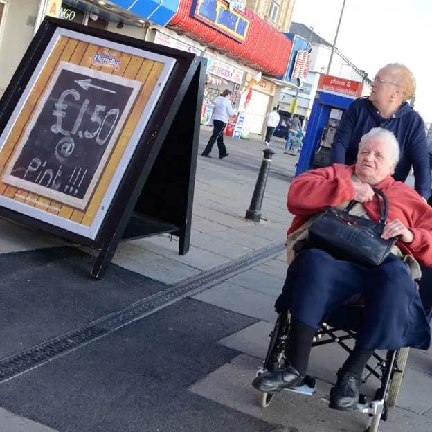 Blackpool 2011 — photograph 14 of 40