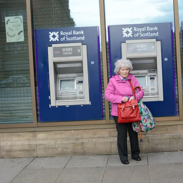 Cash Machines — photograph 9 of 10