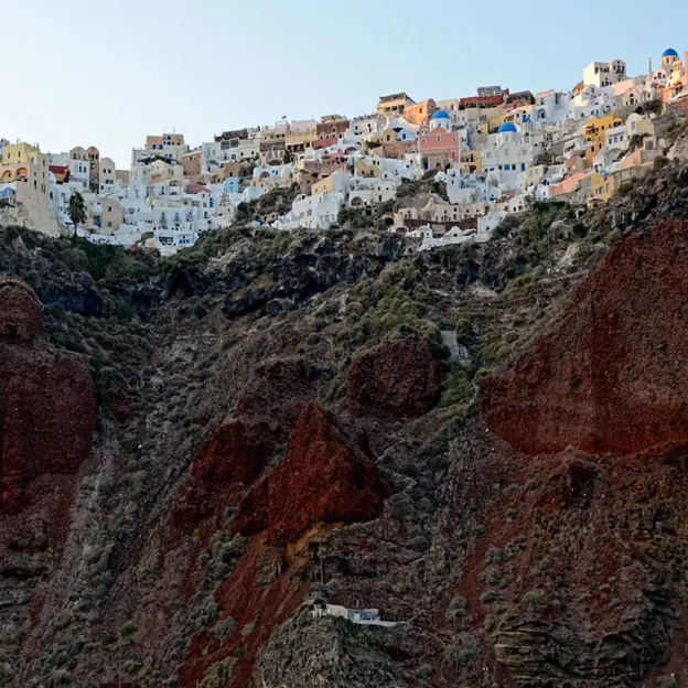 Santorini — photograph 20 of 30