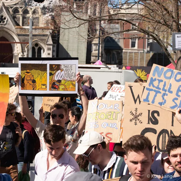 Strike for Climate Christchurch 27.09.2019 — photograph 18 of 83