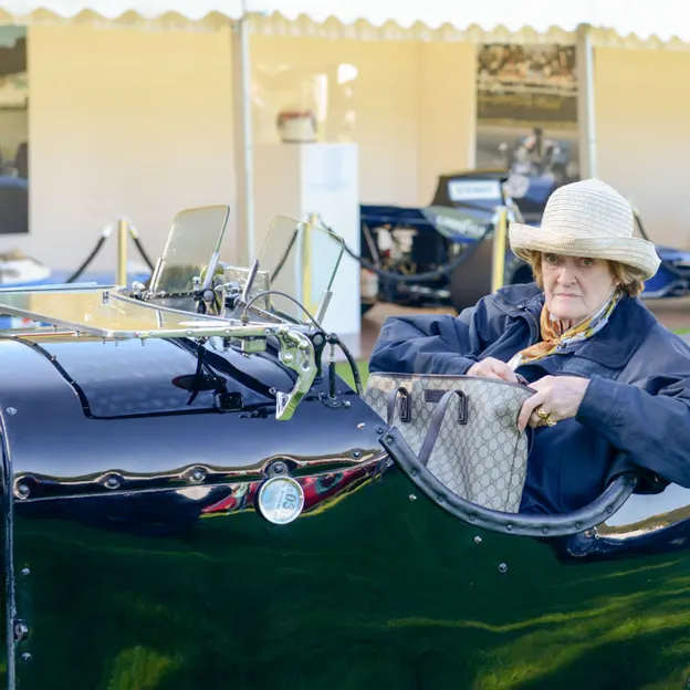 Cars Of Conqure — photograph 17 of 33