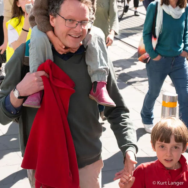 Strike for Climate Christchurch 27.09.2019 — photograph 55 of 83