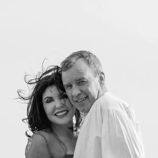 Denise & Rob Engagement Portrait — photograph 26 of 26