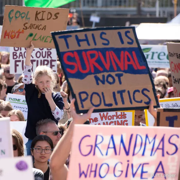 Strike for Climate Christchurch 27.09.2019 — photograph 10 of 83