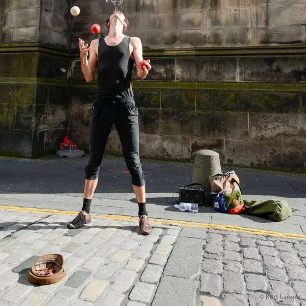 Buskers — photograph 19 of 33