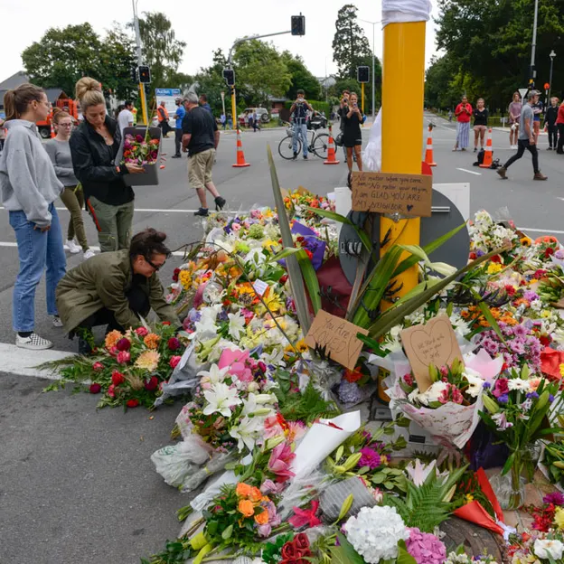 Day 2 Of The Christchurch Terrorist Massacre — photograph 25 of 40