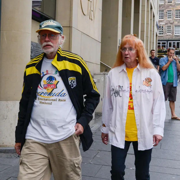 Tourists — photograph 21 of 28