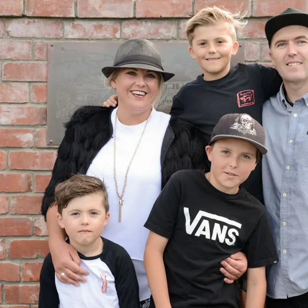 Watsons And Parkers Xmas Portrait — photograph 11 of 28