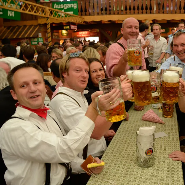 Oktoberfest 2012 — photograph 69 of 90