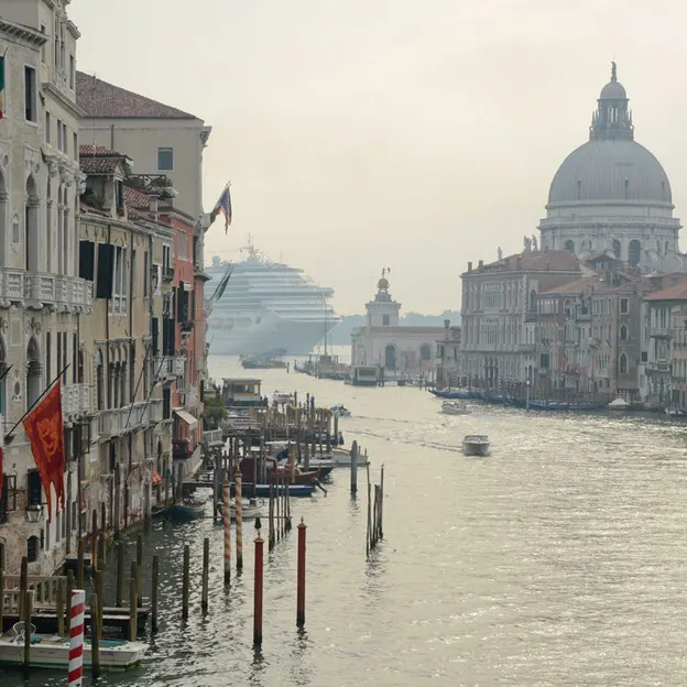 Venice — photograph 50 of 86