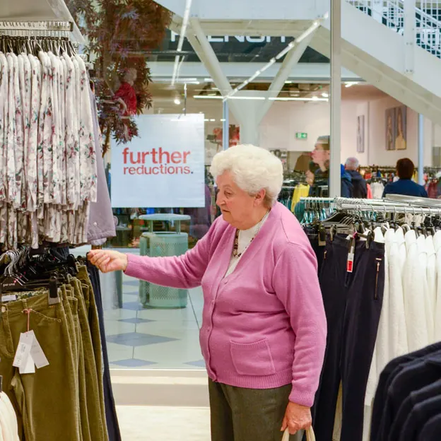 Livingston Outlet Mall — photograph 18 of 28